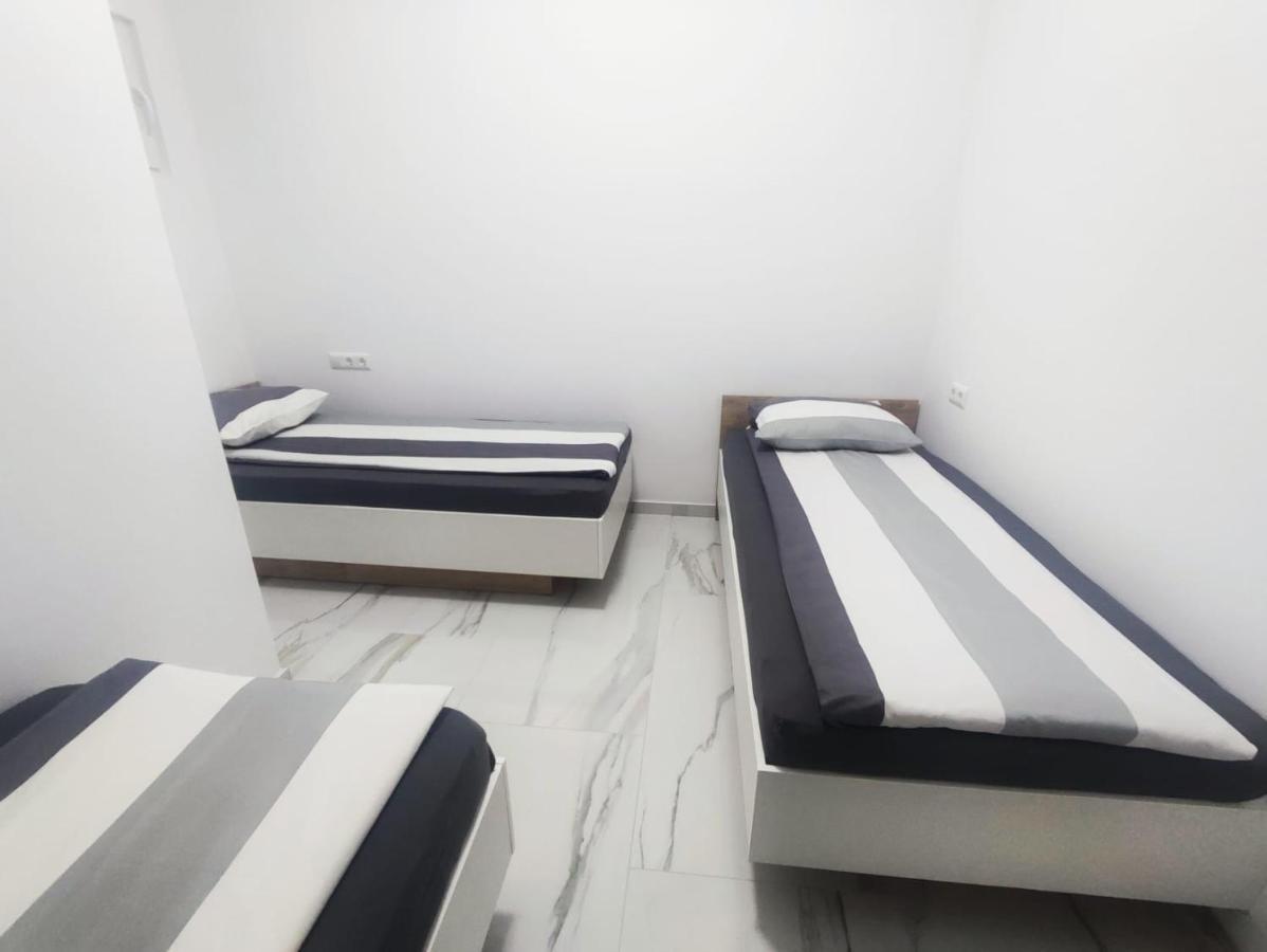 Apartment Una Laguna Bihac Bagian luar foto