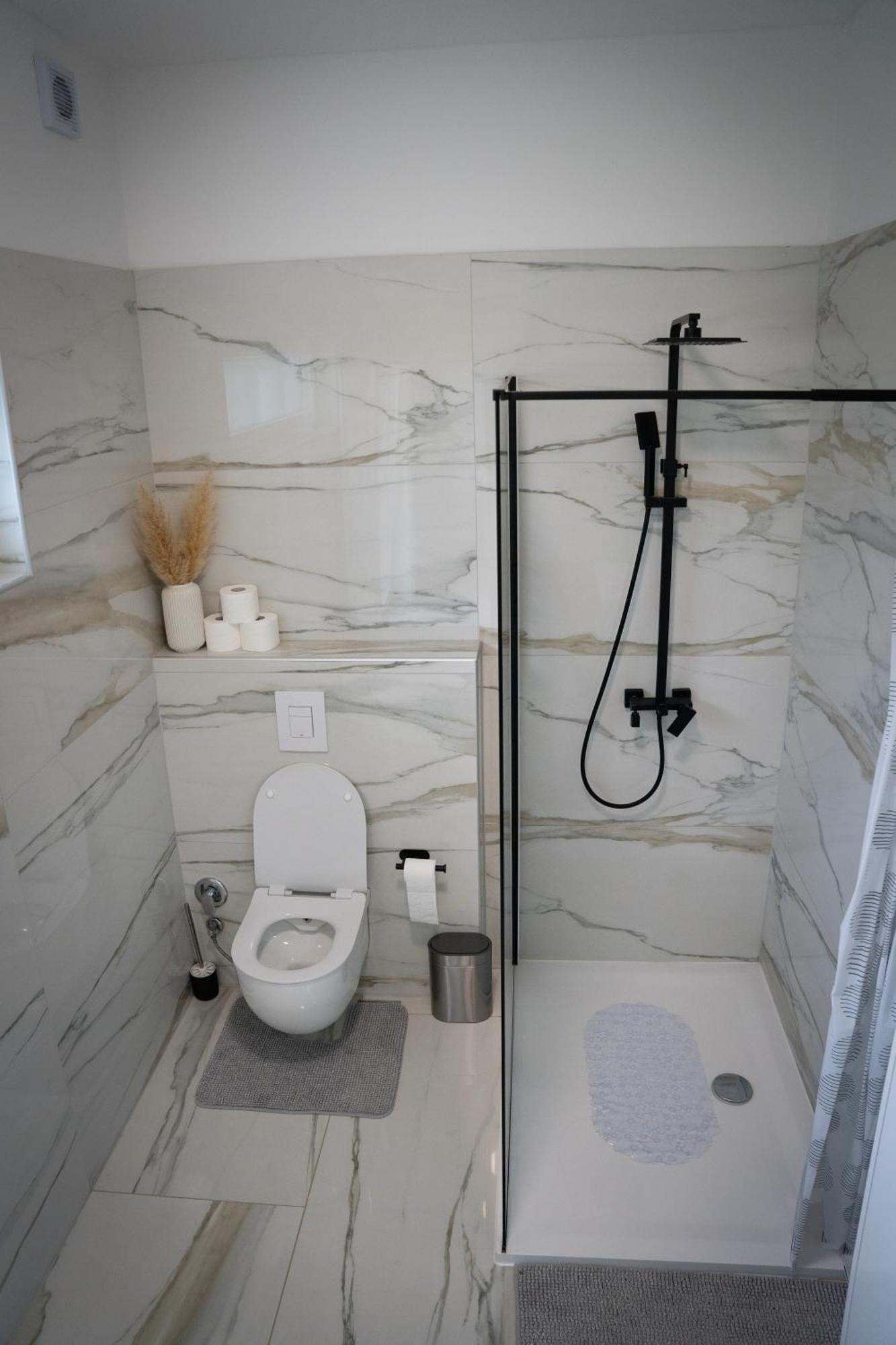 Apartment Una Laguna Bihac Bagian luar foto
