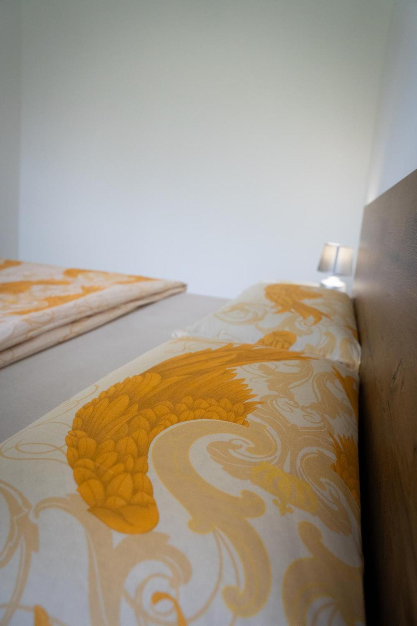 Apartment Una Laguna Bihac Bagian luar foto