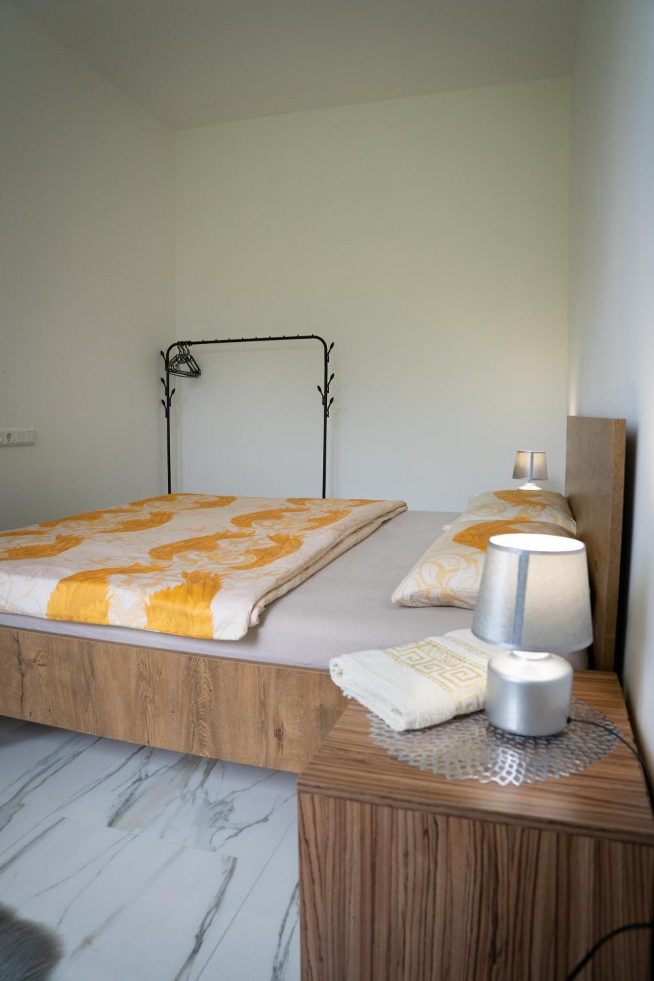 Apartment Una Laguna Bihac Bagian luar foto