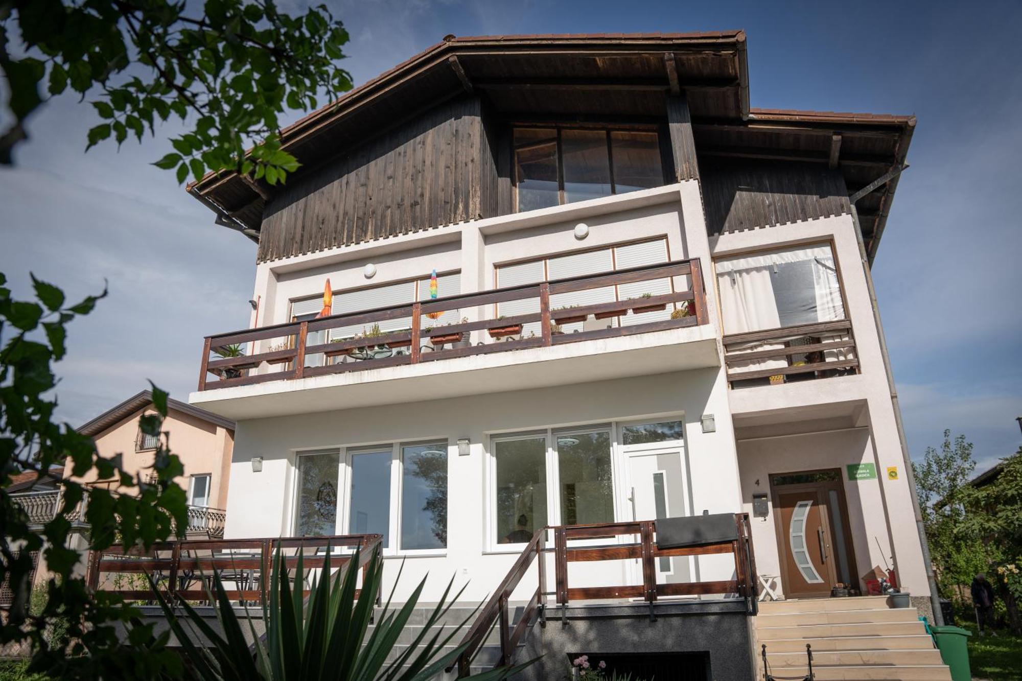 Apartment Una Laguna Bihac Bagian luar foto