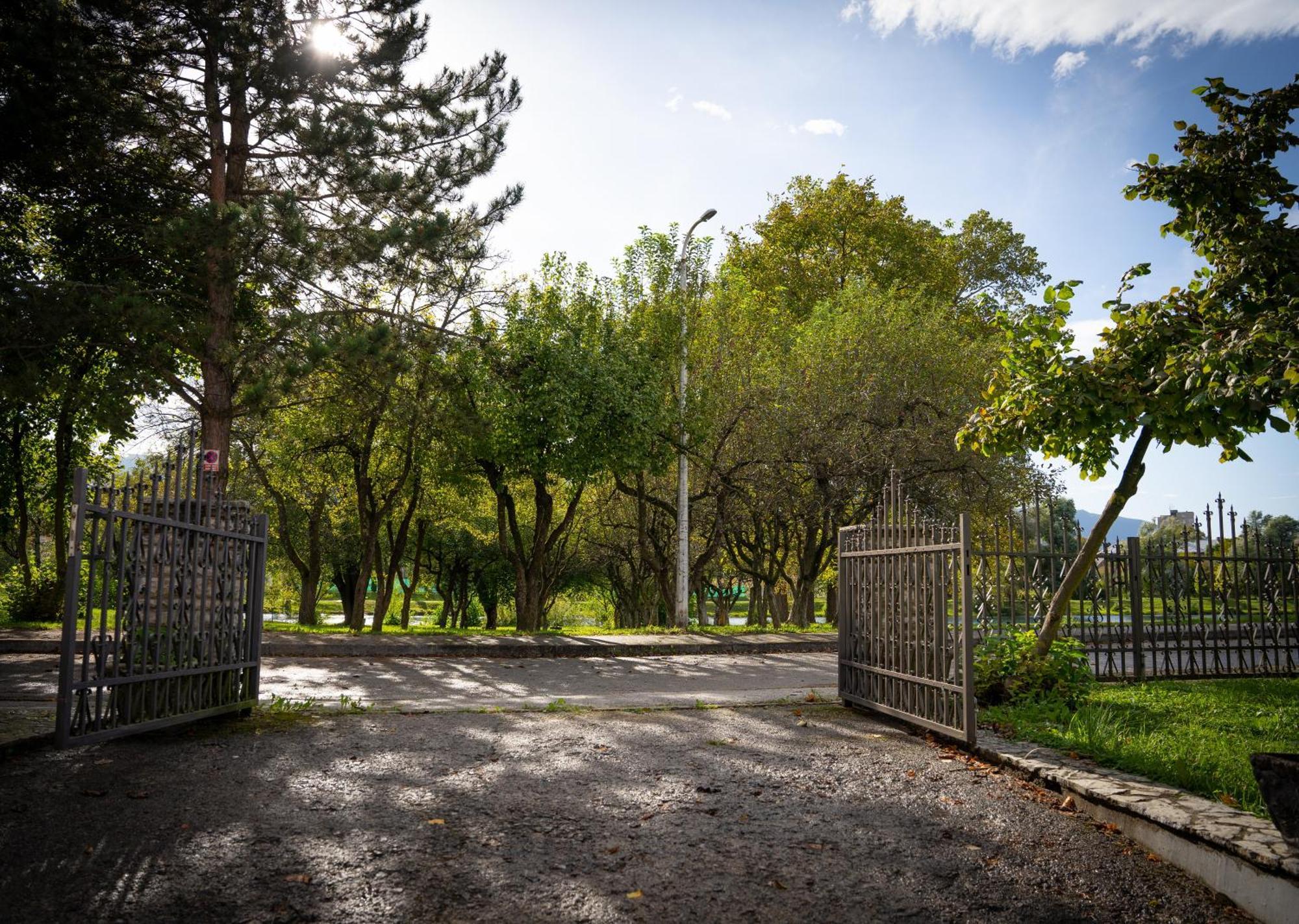 Apartment Una Laguna Bihac Bagian luar foto